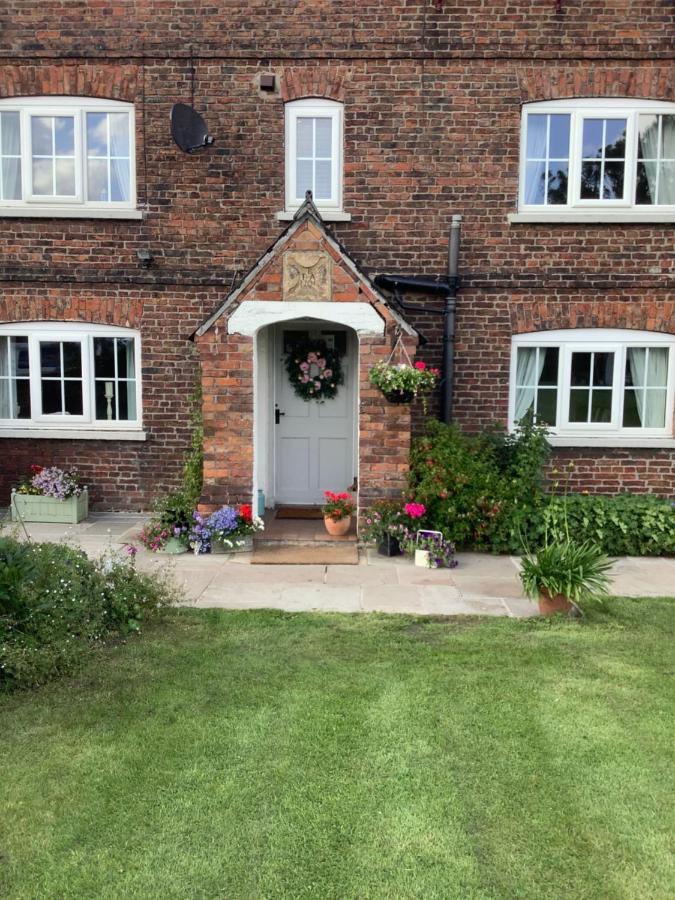 Birtles Farm Bed And Breakfast Knutsford Bagian luar foto